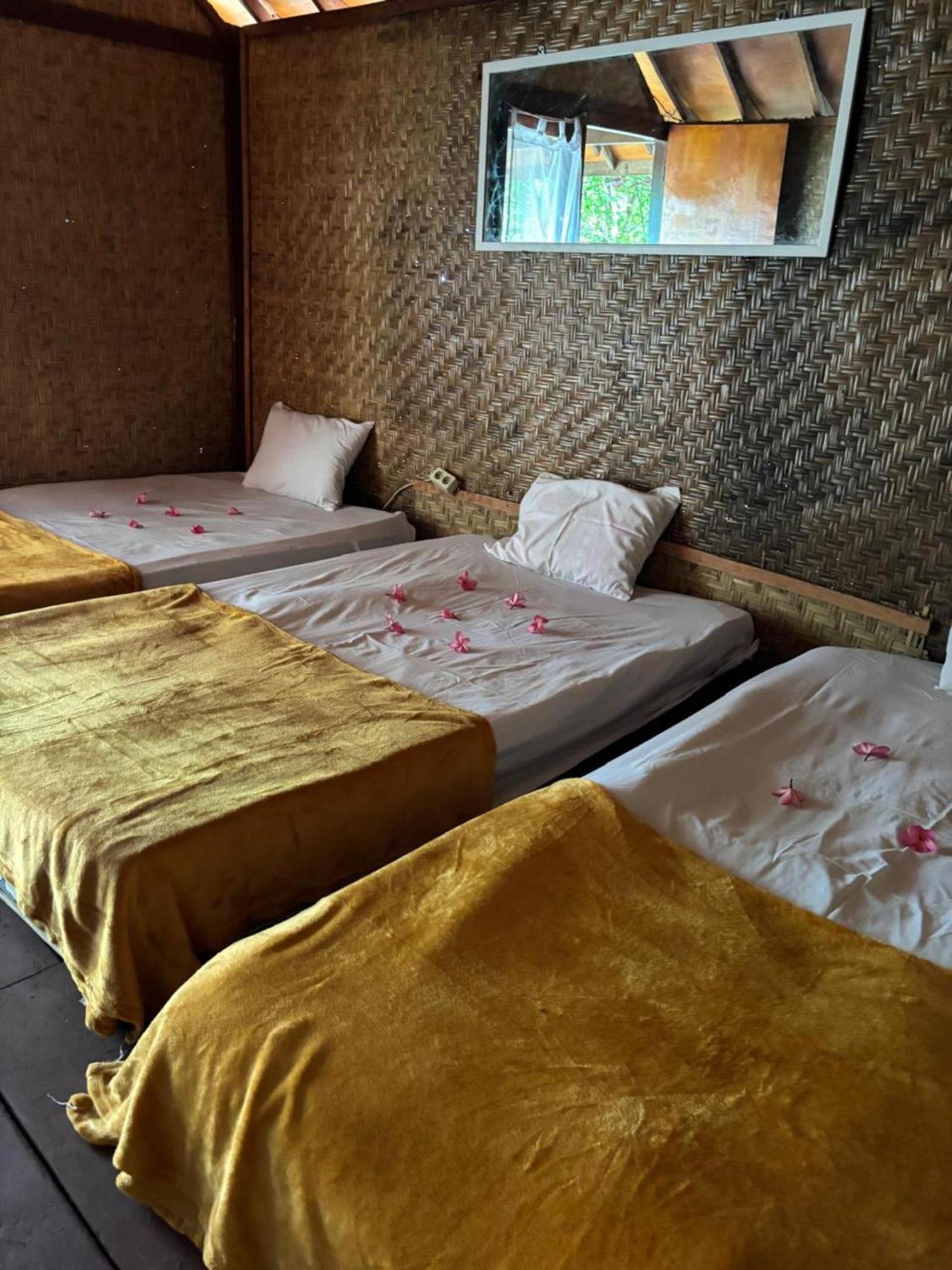 Desert Point Lodge *